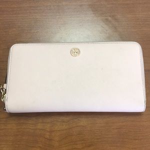 Tory Burch Robinson Wristlet